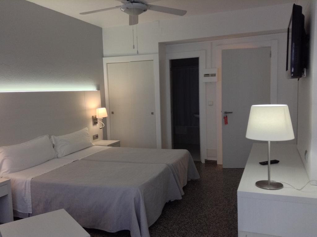 Hostal Pitiusa Ibiza Szoba fotó